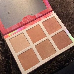 SOLD Violet Voss Rose Gold Highlighter Palette
